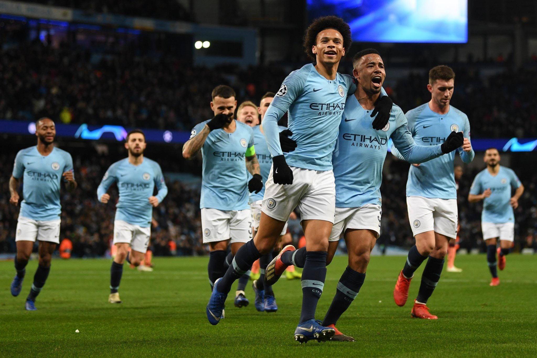 斯之间的协 斯之间的协